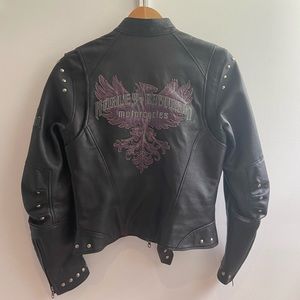 Harley Davidson leather jacket with beautiful detail , like new , size small
